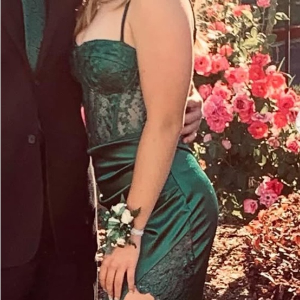 Elegant Green Lace Dress